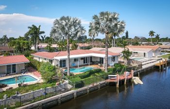 Sunshine Sweets Holiday Home