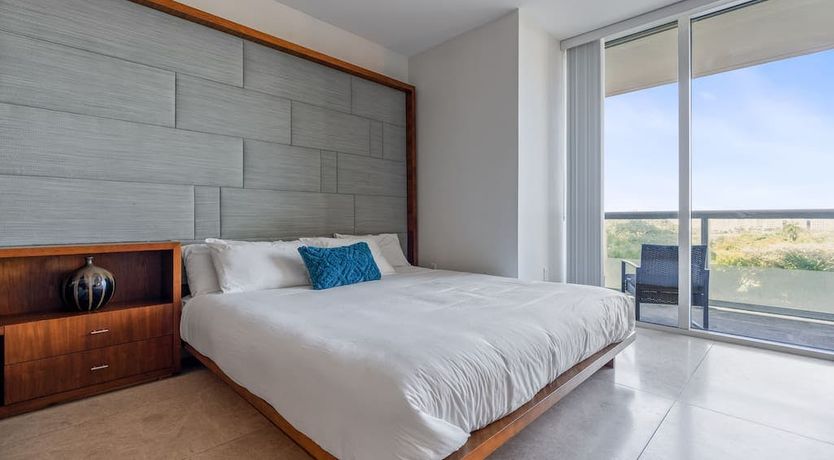 Photo of Show Miami Love