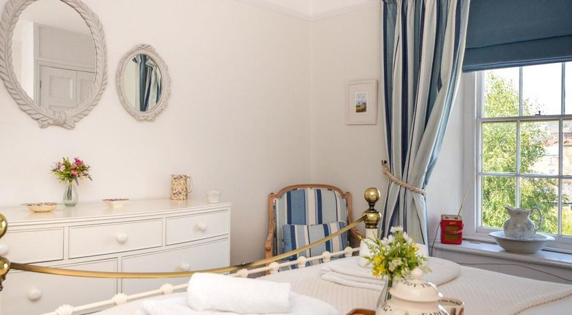 Photo of 3 Bed in Kingsbridge