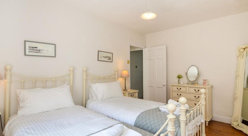 Photo of 3 Bed in Kingsbridge