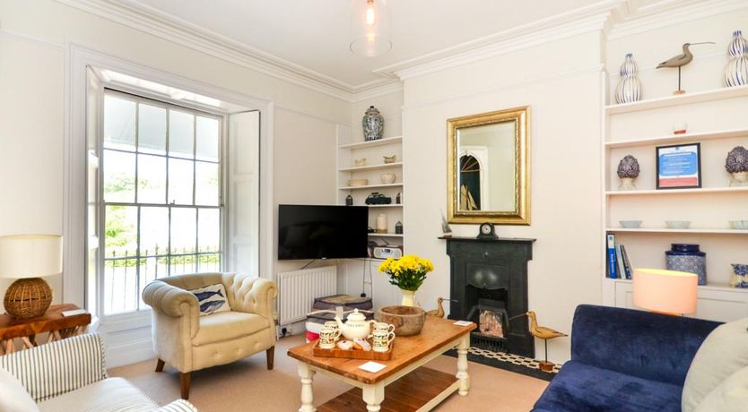 Photo of 3 Bed in Kingsbridge