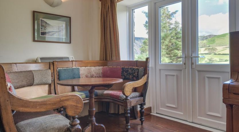 Photo of 4 Bed in Newlands