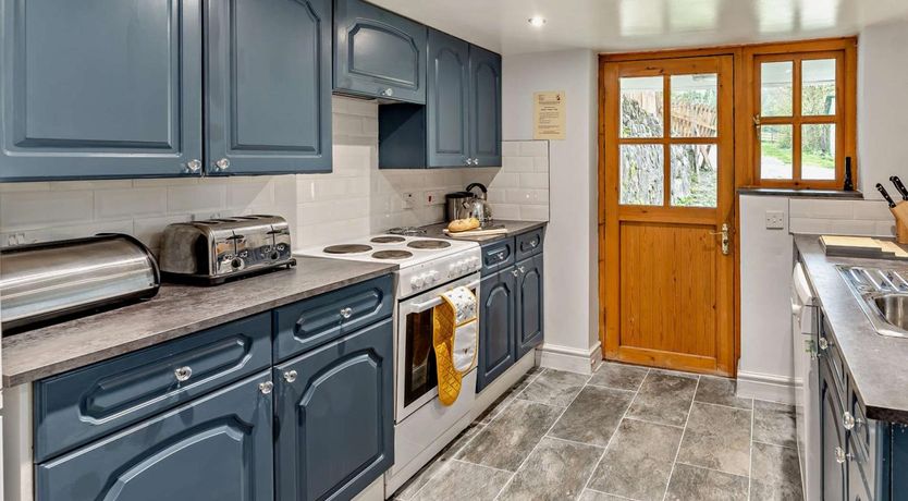 Photo of 3 Bed in Llandysul