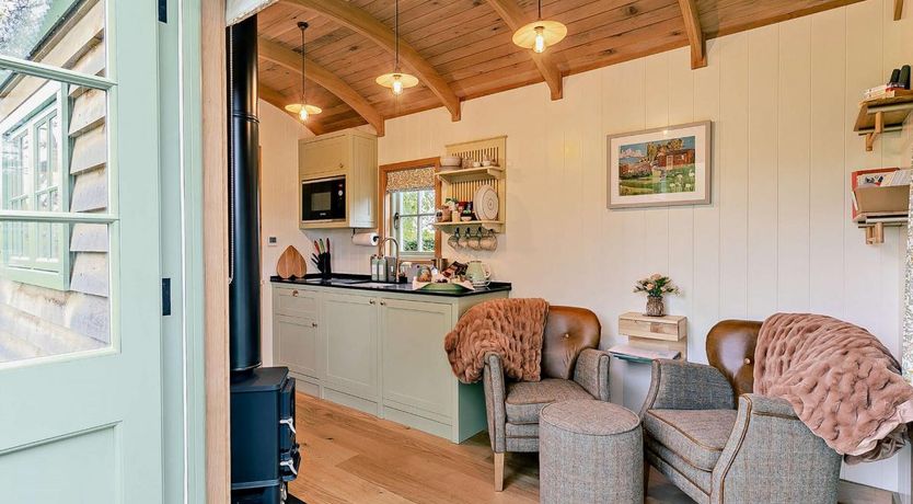 Photo of 1 Bed in Bushley