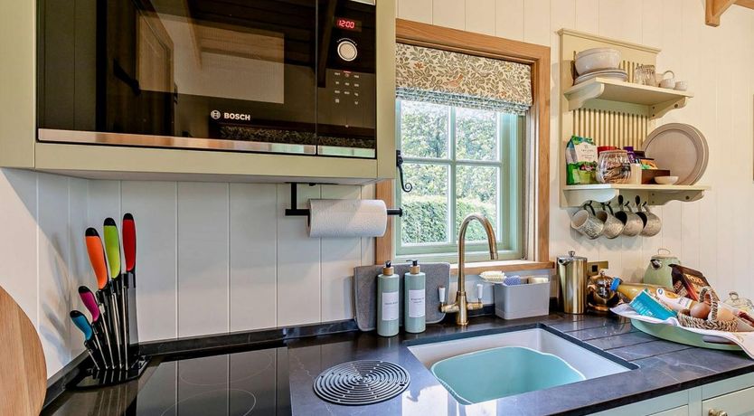 Photo of 1 Bed in Bushley