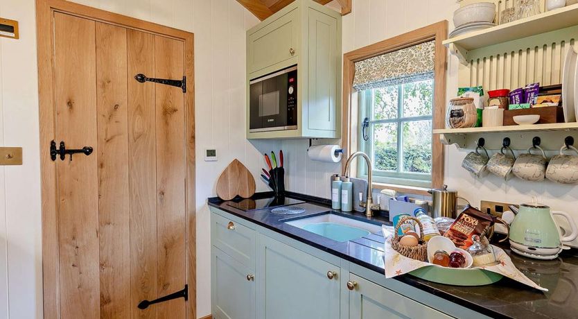 Photo of 1 Bed in Bushley