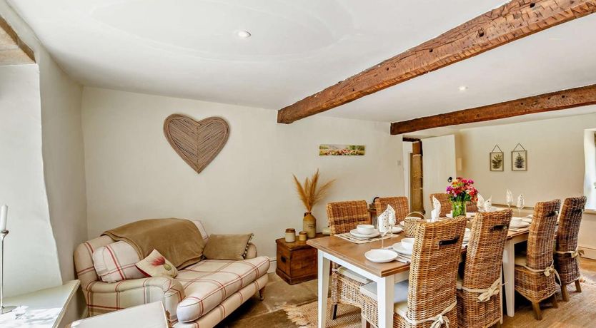 Photo of 4 Bed in Foulridge