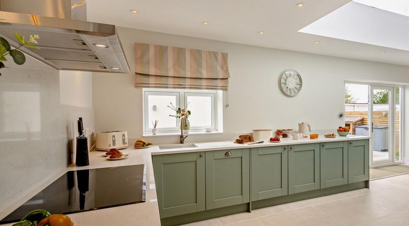 Photo of 3 Bed in Pwllheli