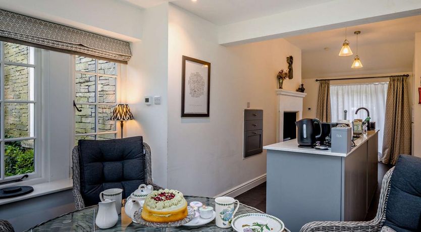 Photo of 2 Bed in Lakeside