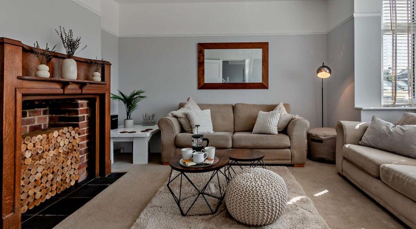 Photo of 4 Bed in Ryde