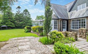 Photo of 4 Bed in Beaumaris