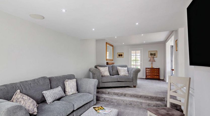 Photo of 4 Bed in Llanddona