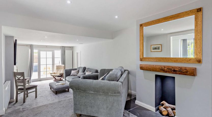 Photo of 4 Bed in Llanddona