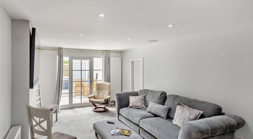 Photo of 4 Bed in Llanddona