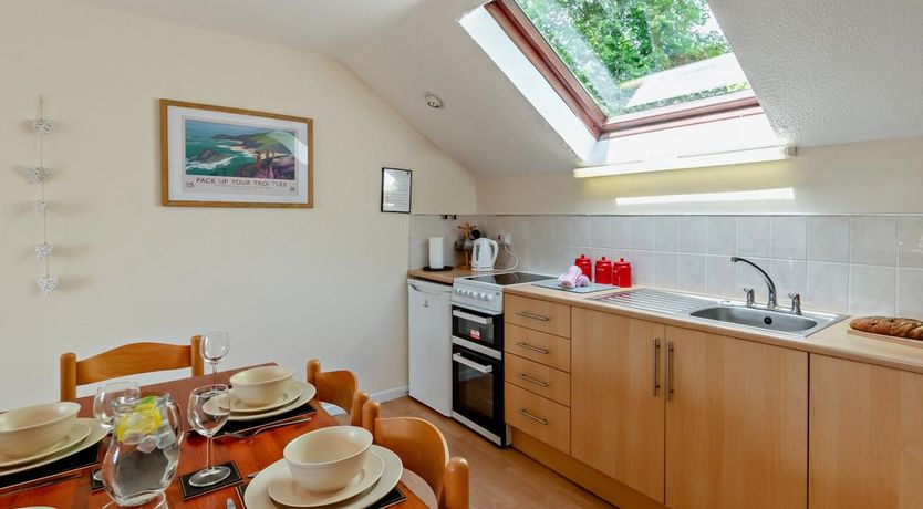 Photo of 2 Bed in Llangteg