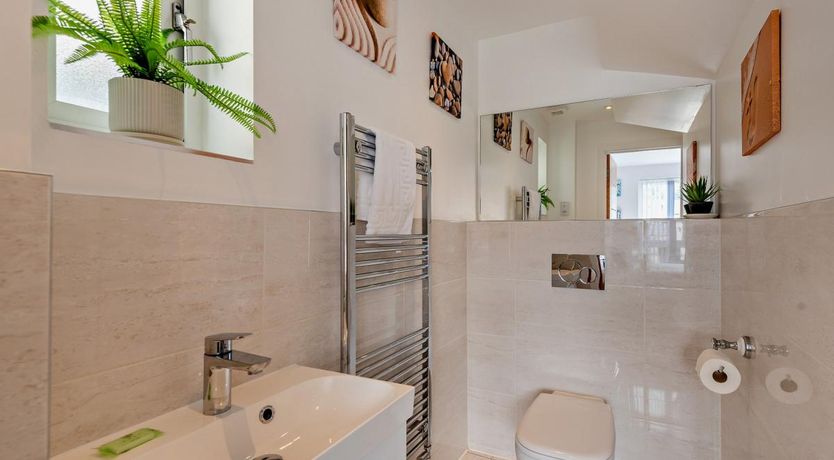 Photo of 4 Bed in Westward Ho