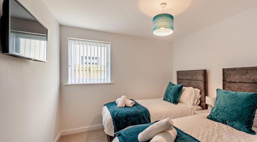 Photo of 4 Bed in Westward Ho