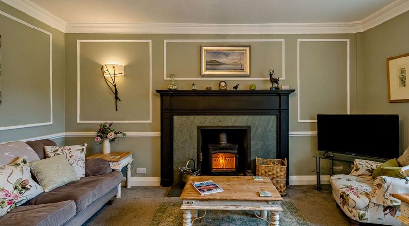 Photo of 3 Bed in Lakeside