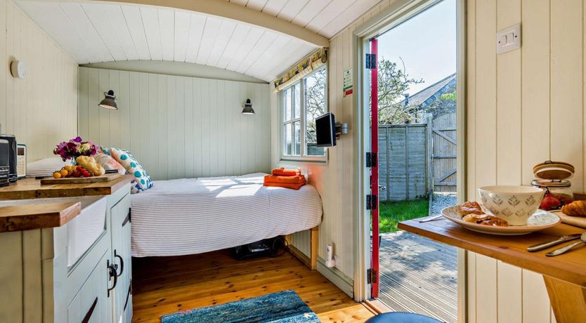 Photo of 1 Bed in Golant