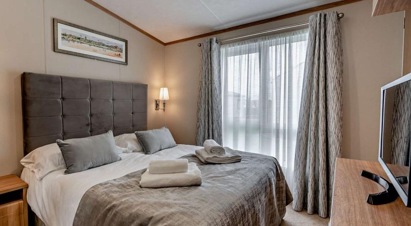 Photo of 2 Bed in St. Andrews
