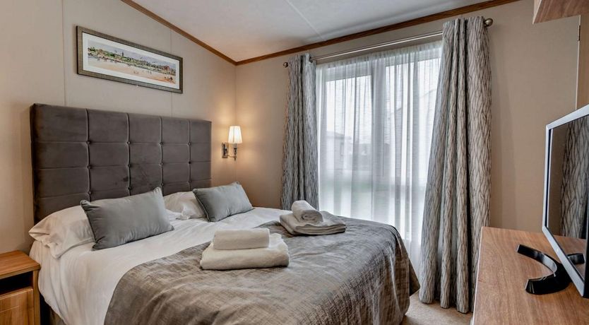 Photo of 2 Bed in St. Andrews