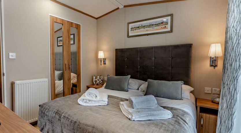 Photo of 2 Bed in St. Andrews