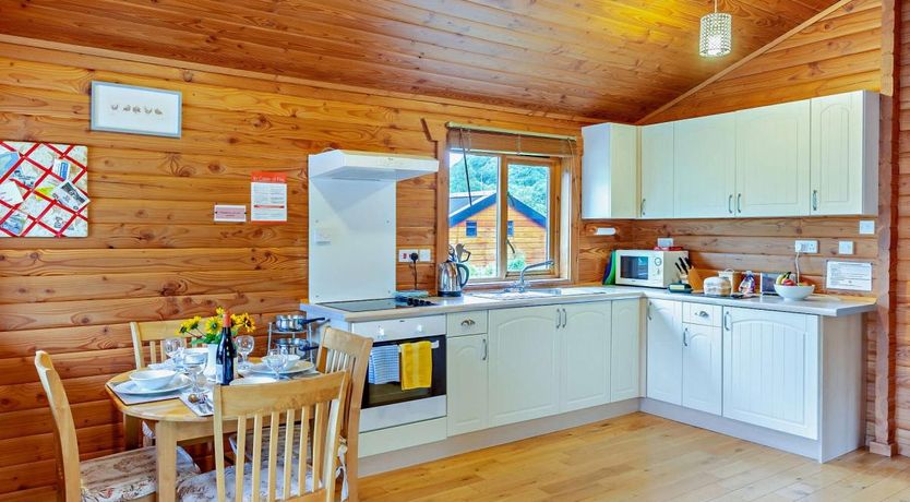 Photo of 2 Bed in Achmore