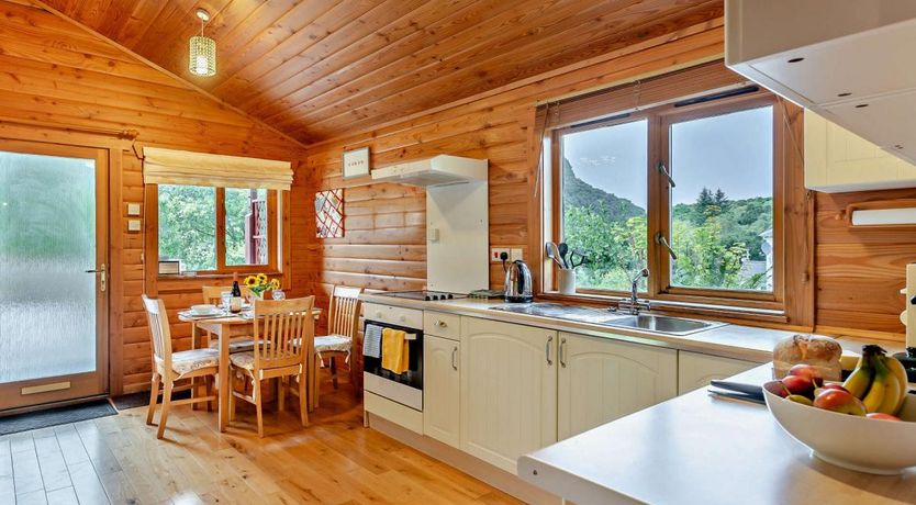 Photo of 2 Bed in Achmore