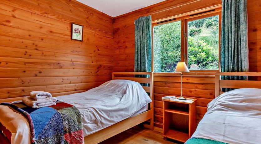 Photo of 2 Bed in Achmore