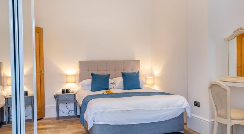 Photo of 4 Bed in Shanklin