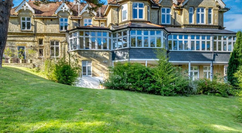 Photo of 4 Bed in Shanklin