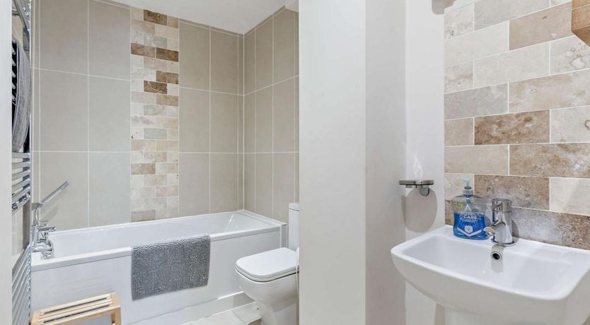 Photo of 2 Bed in Weymouth