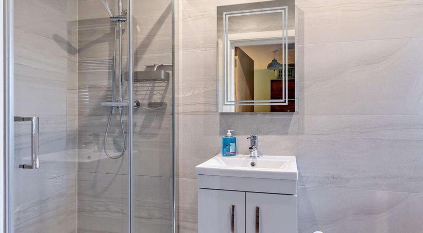 Photo of 2 Bed in Weymouth