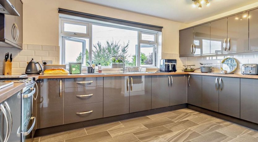 Photo of 3 Bed in Llanigon