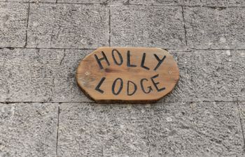 Holly Lodge Holiday Home