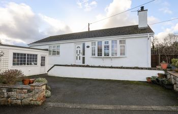 Neaudd Wen Holiday Home