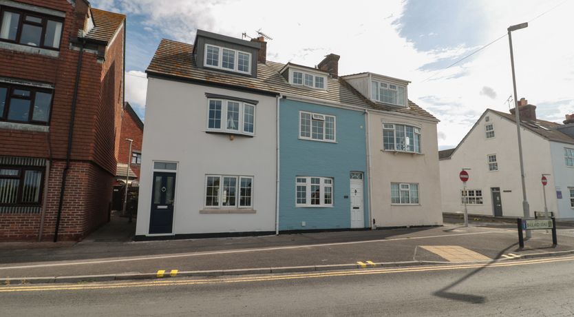 Photo of Quay Cottage - Sea View