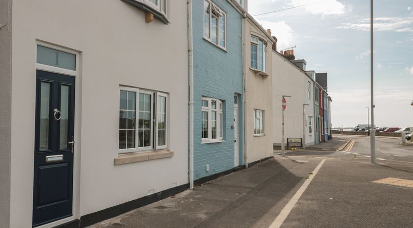 Photo of Quay Cottage - Sea View