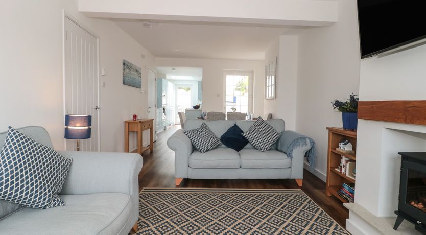 Photo of Quay Cottage - Sea View