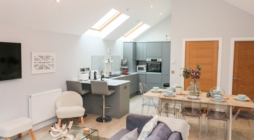 Photo of 2 Russell Court