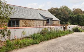 Photo of Carines Barns - Pol