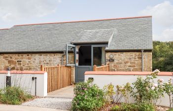 Carines Barns - Pol Holiday Home