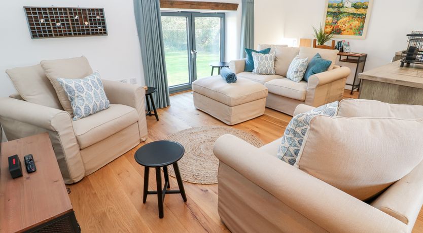 Photo of Carines Barns - Pol