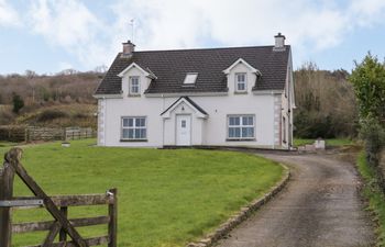 Gunn's Cottage Holiday Home