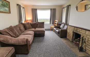 Broadlands Bungalow Holiday Home