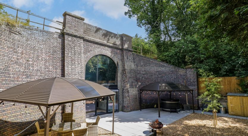 Photo of The Tunnel at Bridge Lake Farm and Fishery