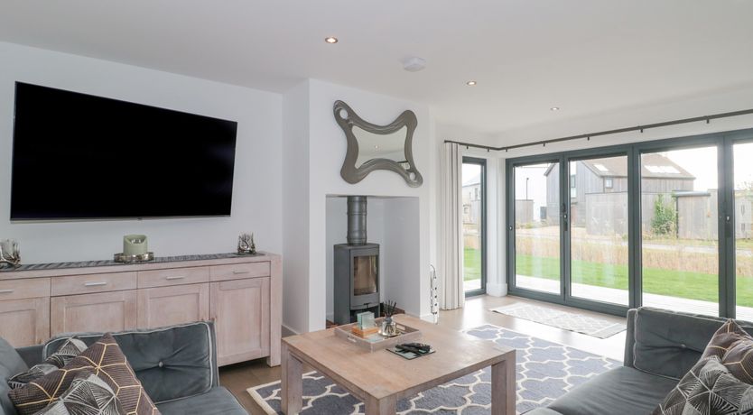 Photo of Agua de Plata, 16 Wakeling Island, Silverlake