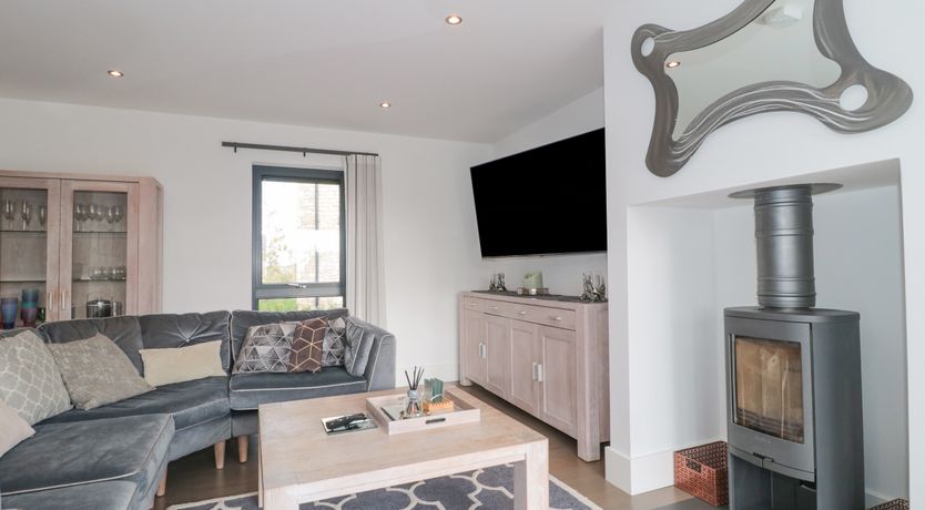 Photo of Agua de Plata, 16 Wakeling Island, Silverlake