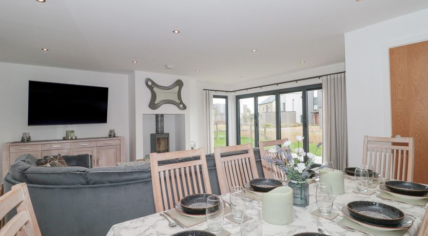 Photo of Agua de Plata, 16 Wakeling Island, Silverlake