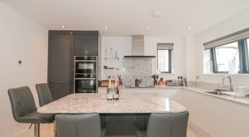 Photo of Agua de Plata, 16 Wakeling Island, Silverlake